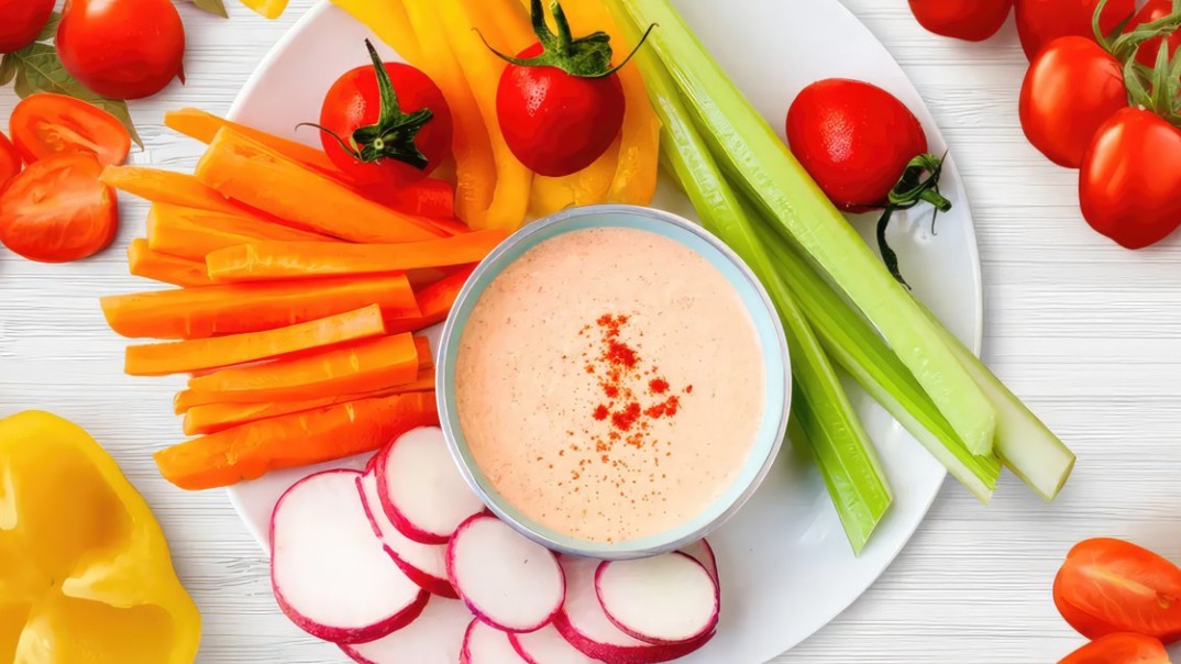 Spicy bell pepper yogurt dip – a creamy and flavorful dip made with fresh bell peppers and spices.