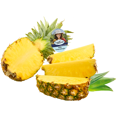 SanLucar Süße Tropenkönigin pineapple, fresh and sweet, with a golden-yellow skin and vibrant green crown.