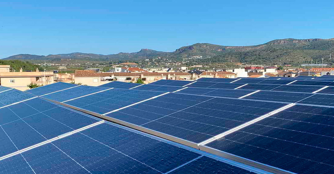 Headers-placas-solares-1555×560 SanLucar solar panel initiative – promoting sustainable energy and reducing environmental impact in agriculture.