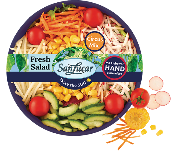 Circus Mix salad – a colorful blend of fresh lettuce, vegetables, and healthy toppings for a vibrant meal.