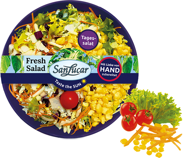 Daily fresh salad – a mix of crisp lettuce, vegetables, and healthy toppings for a nutritious meal.
