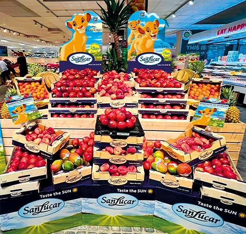LKPOSs SanLucar premium fruit display, highlighting fresh produce, quality, and vibrant presentation.