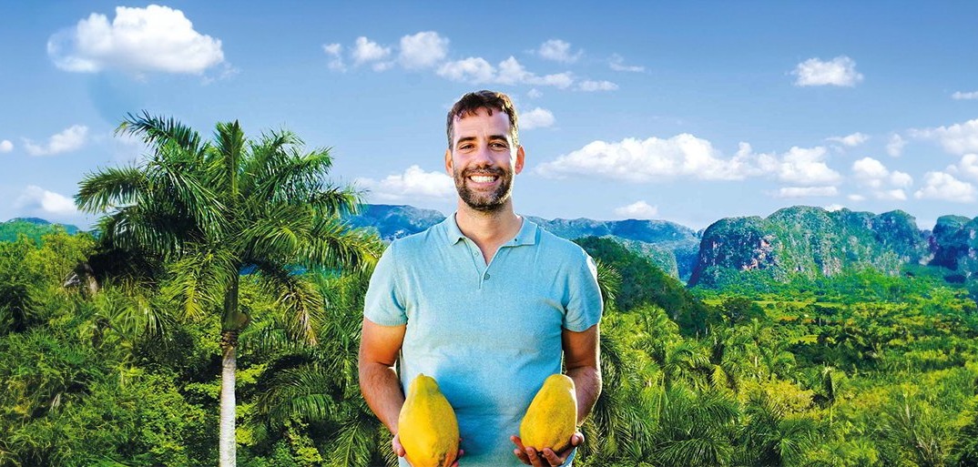 Header-Papaya SanLucar fresh papayas – sweet, juicy, and rich in tropical flavor.