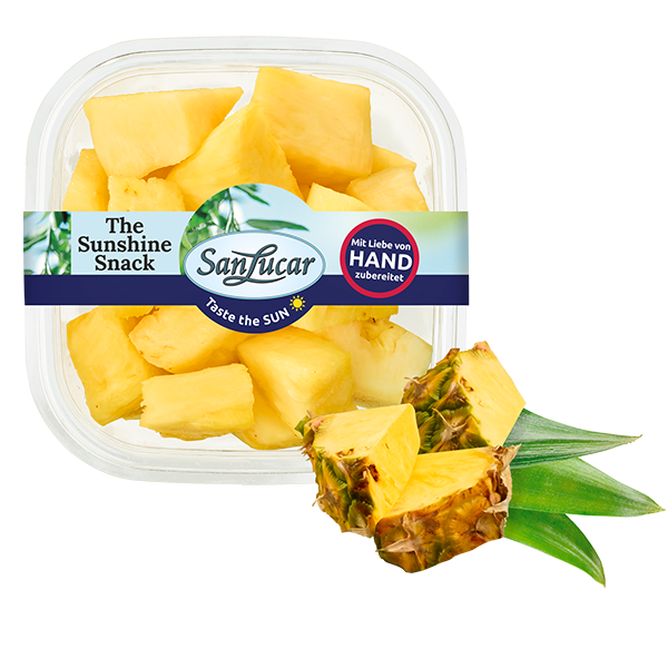 Fresh_Cut_pineapple_76829_1 Fresh SanLucar Fresh Cut pineapple, perfectly sliced and ready to enjoy, showcasing its sweet and juicy flavor.