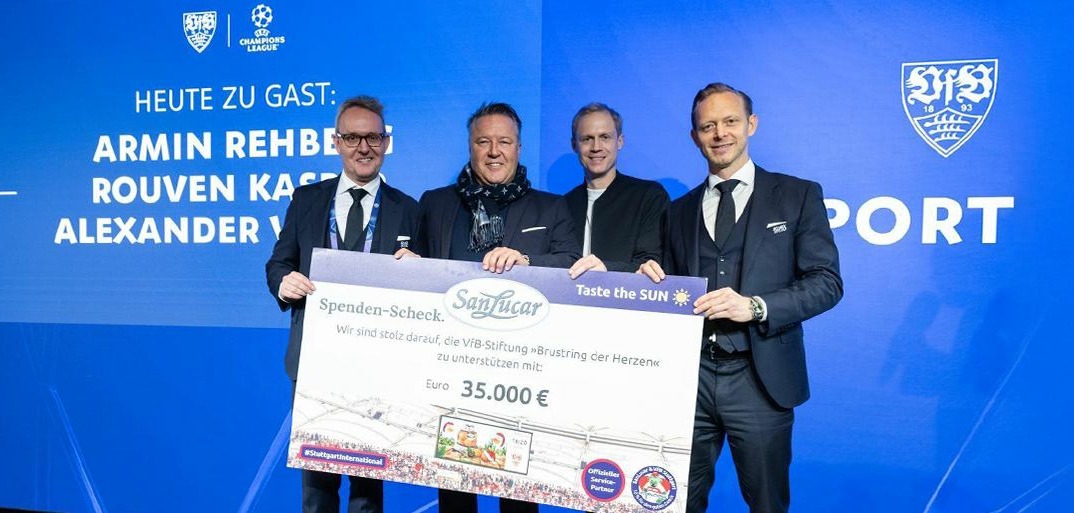 SanLucar and VfB partnership – donation handover supporting community initiatives and sustainability projects.